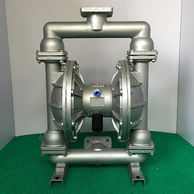 噴漆用氣動隔膜泵正面圖 噴漆用氣動隔膜泵正面圖