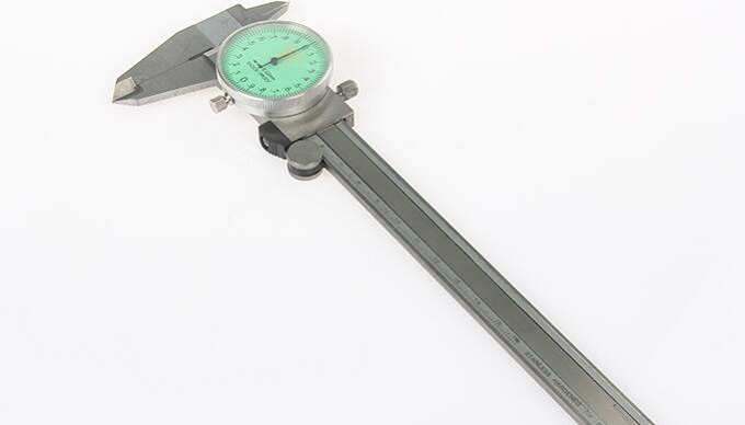 專業(yè)級帶表式卡尺產(chǎn)品圖