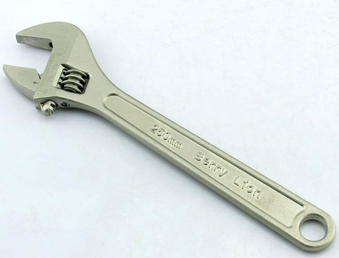 美式精拋活動(dòng)扳手產(chǎn)品圖