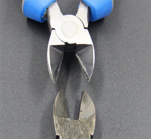 斜嘴鉗產(chǎn)品展示圖