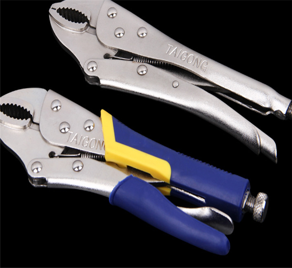 尖嘴鉗產(chǎn)品圖