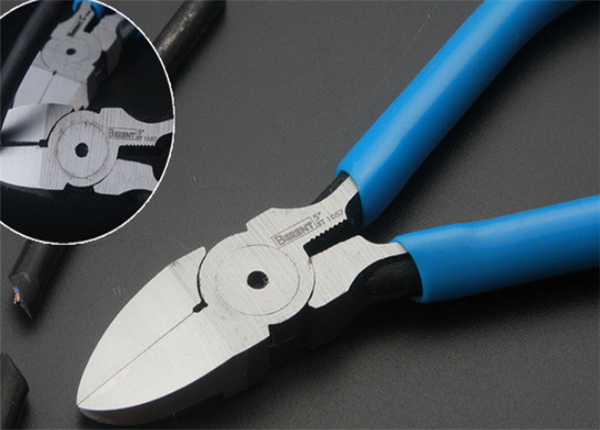 鋼絲鉗產(chǎn)品圖